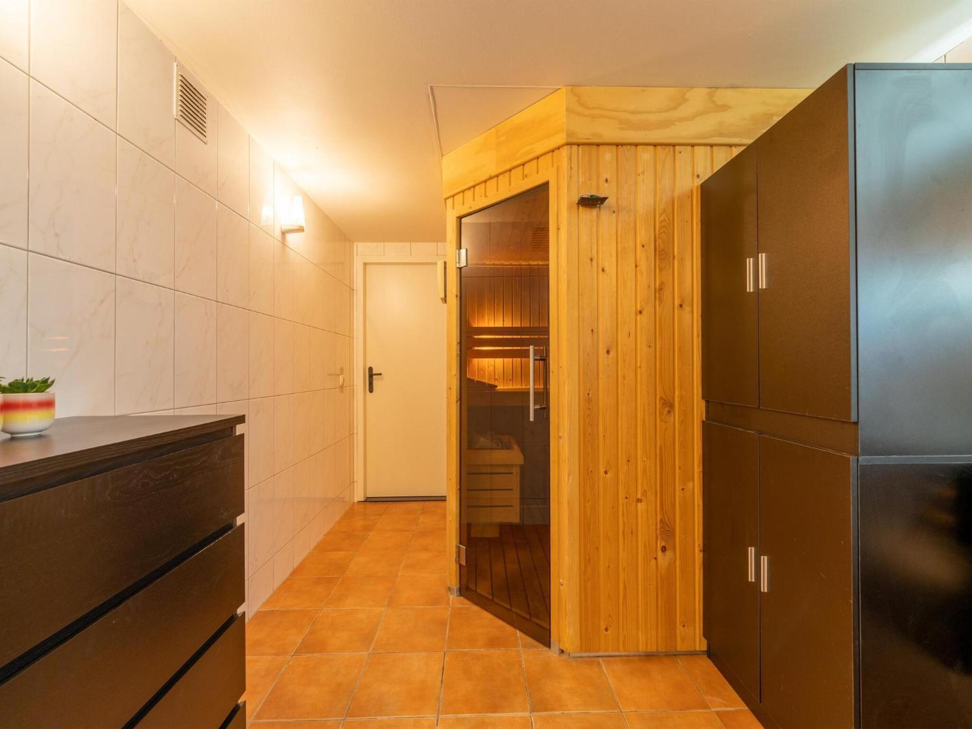 Luxury Apartment In Schin Op Geul With Bubble Bath And Sauna Walem エクステリア 写真