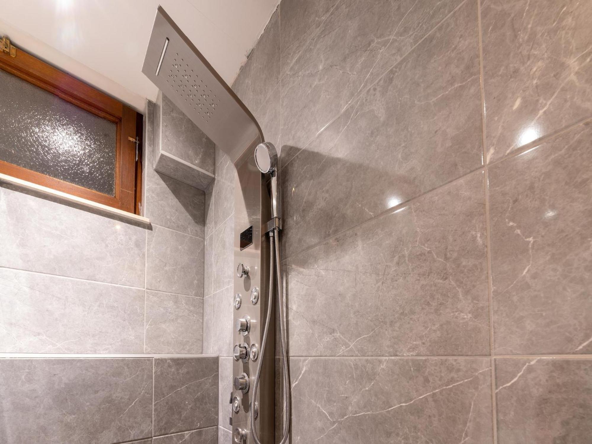 Luxury Apartment In Schin Op Geul With Bubble Bath And Sauna Walem エクステリア 写真